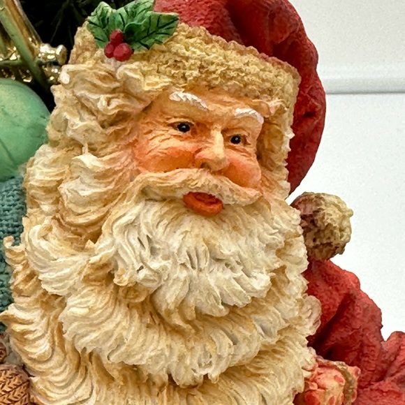 Dept. 56 In The Spirit Santa Christmas Sculpture Santa Carrying Gifts - Picture 10 of 16